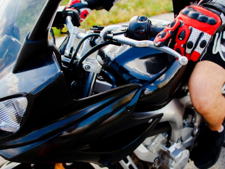 41-letni motocyklista z powiatu lubańskiego śmiertelnie ranny w wypadku na drodze krajowej nr 3