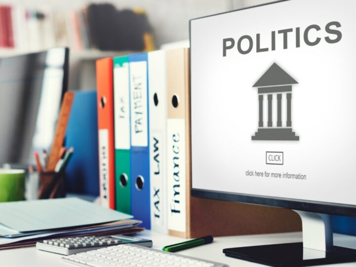 Przewodniczący Rady Powiatu Maciej Małkowski rezygnuje z funkcji w kontekście przemian politycznych