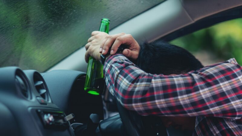 47-letni nietrzeźwy mężczyzna uderzył w radiowóz podczas zabezpieczania miejsca wypadku na autostradzie A4
