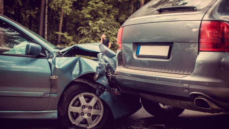 Groźne zdarzenie drogowe na autostradzie A4 w pobliżu Bolesławca