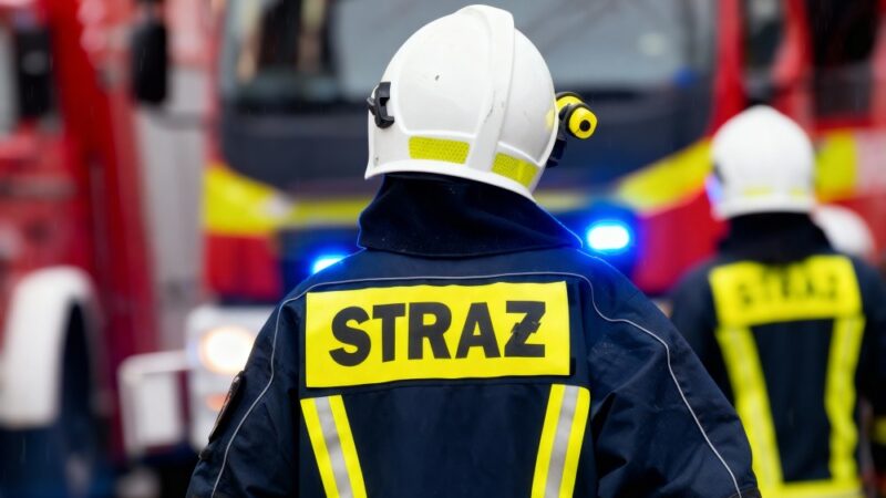Awans strażaków w Bolesławcu z okazji Święta Niepodległości