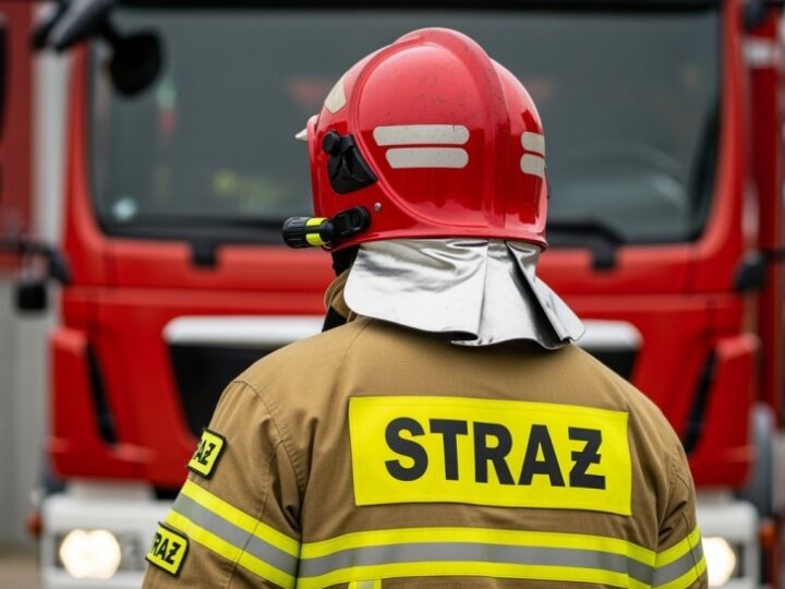 Pamięć o zmarłych strażakach: hołd dla ich poświęcenia w Bolesławcu