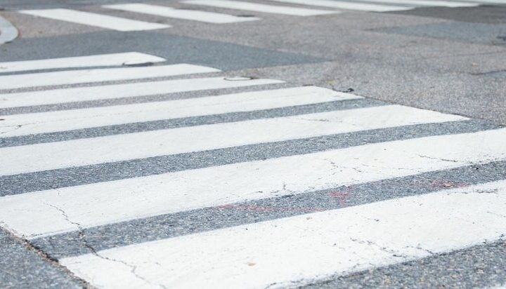 Ostrzeżenie dla kierowców: Zmienna pogoda zwiększa ryzyko wypadków na drogach