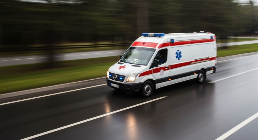 Bezpieczne zimowe ratownictwo lodowe: ćwiczenia strażaków w Bolesławcu