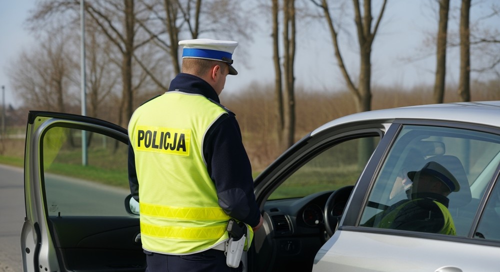 19-latek w rękach policji za jazdę po alkoholu