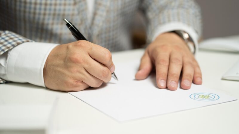 Niewykonanie umowy przez kontrahenta – jak dochodzić swoich praw na drodze cywilnej?