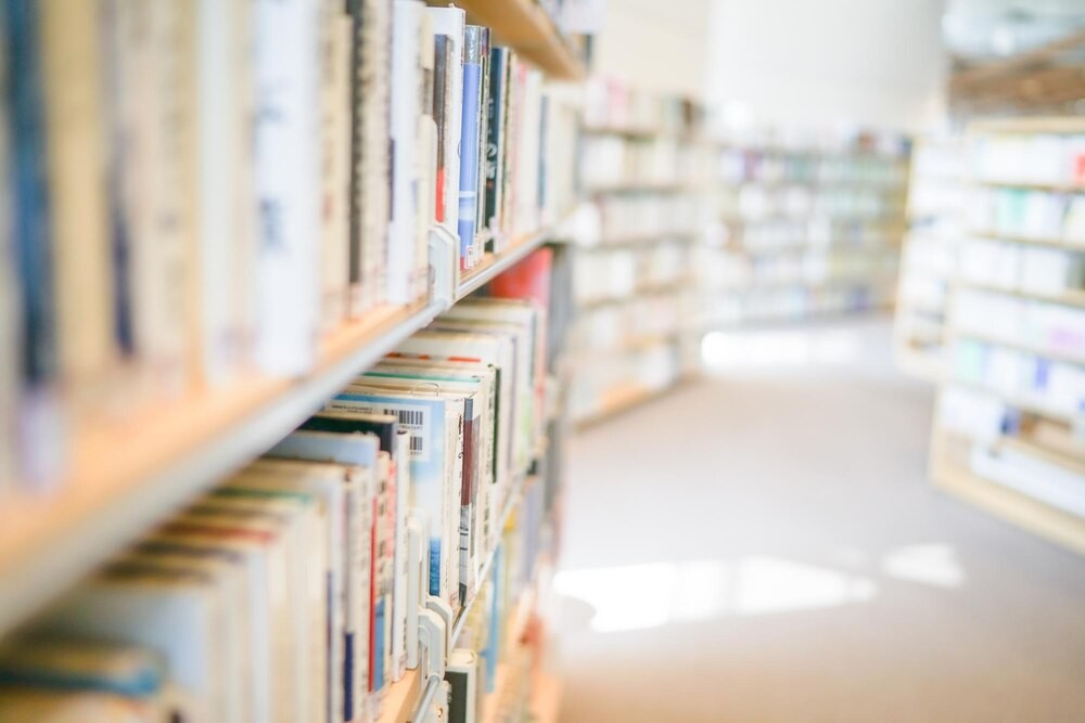 Luty w bibliotece GCKiS w Nowogrodźcu: Wydarzenia, które musisz poznać!