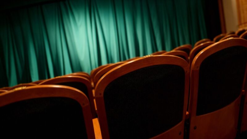 Głogowskie Panie z Uniwersytetu Trzeciego Wieku zachwycają bezsłownym spektaklem w Teatrze Starym