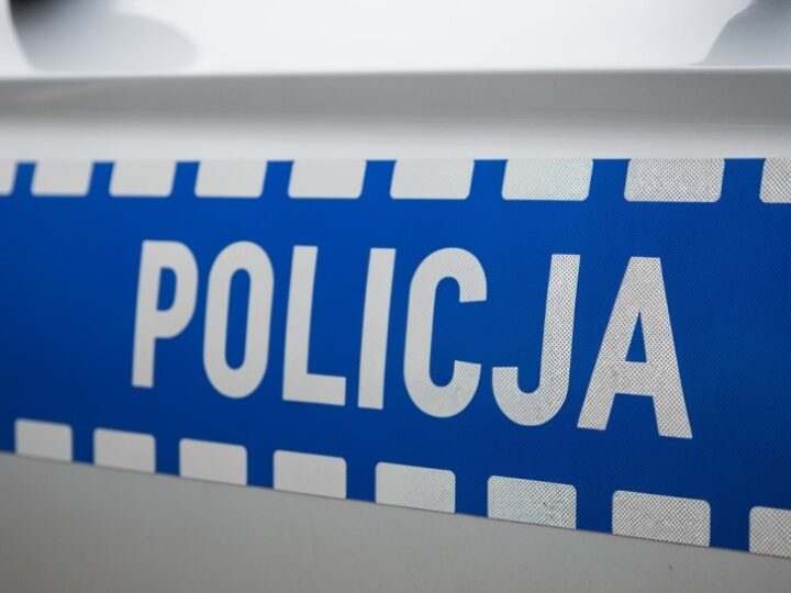 Nocny pościg za motocyklistą z przestępczą przeszłością zakończony aresztowaniem