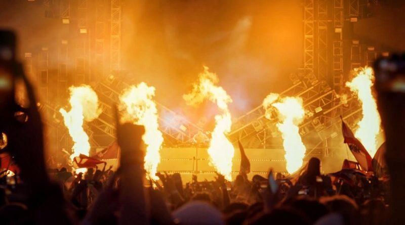 Wakacyjne szaleństwo z DJ-em – taneczna impreza dla wszystkich!
