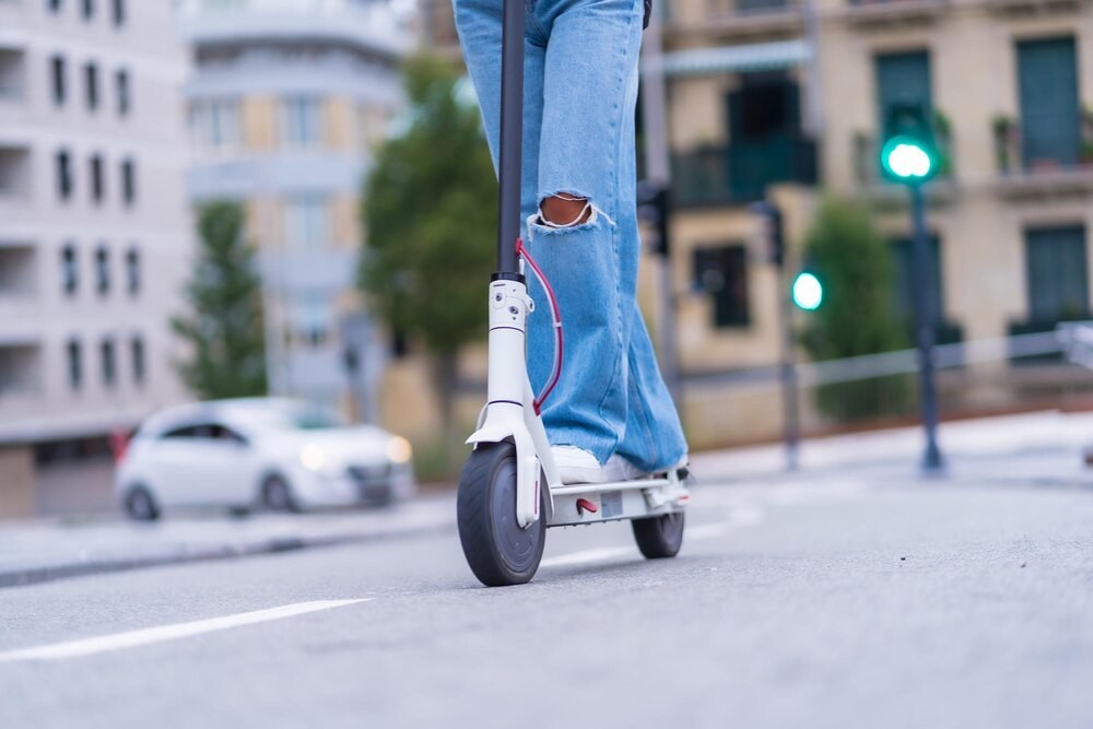 Hulajnogi elektryczne: alarmujący wzrost wypadków na drogach!