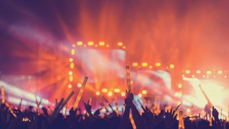 Janek Traczyk zaprasza na kameralny koncert z ulubionymi piosenkami