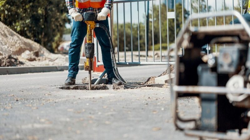 Nowe zasady ruchu w rejonie budowy mostu przez rzekę Bóbr