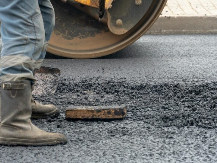 Wykroty z nową drogą: podpisano umowę na przebudowę!